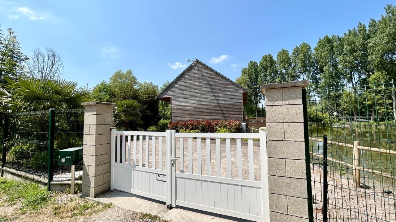 Chalet Avec Terrasse Sur Pilotis Vue Sur L'Etang Rue  Exterior foto